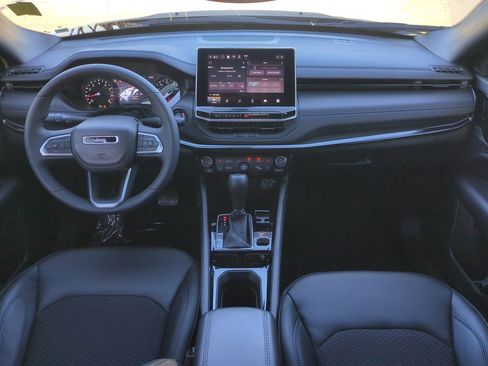 Certified 2025 Jeep Compass Latitude w/ Convenience Group image 14