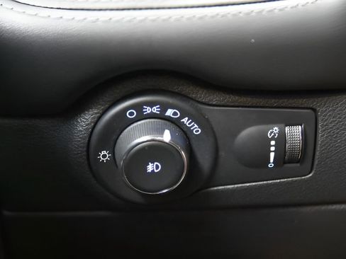 Used 2022 Dodge Durango SXT image 25