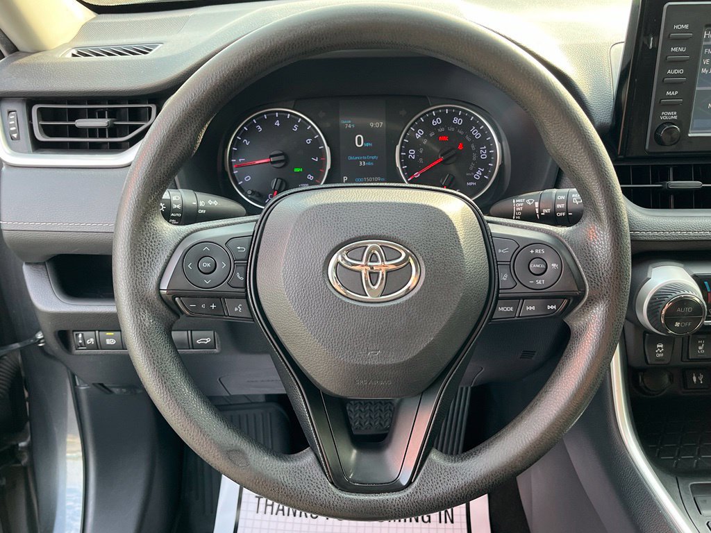 Used 2019 Toyota RAV4 XLE w/ Convenience Package FWD image 16
