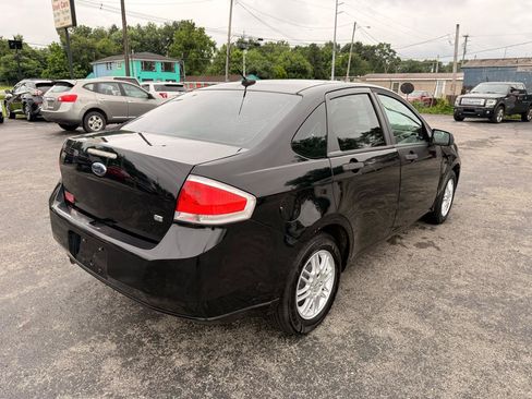 Used 2010 Ford Focus SE FWD image 5
