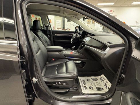 Used 2019 Cadillac XT5 Premium Luxury AWD/4WD image 15