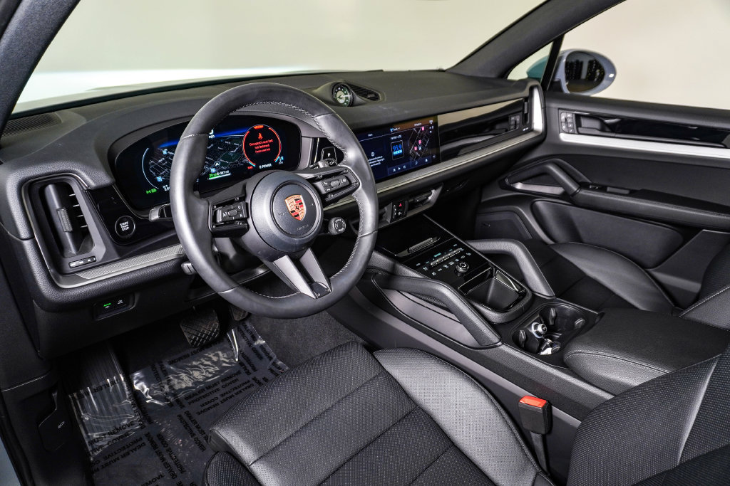 Certified 2026 Porsche Cayenne E-Hybrid AWD/4WD image 4