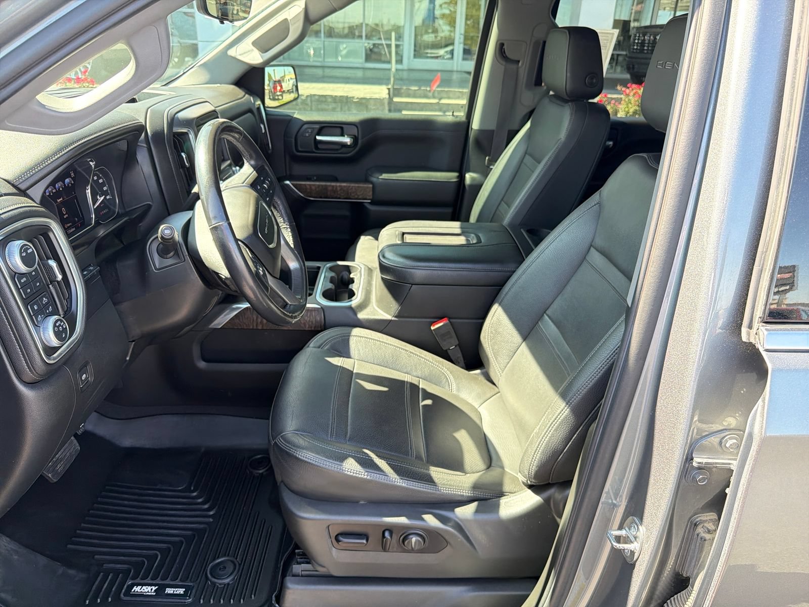 Used 2020 GMC Sierra 1500 Denali w/ Denali Ultimate Package AWD/4WD image 10
