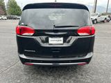 Used 2019 Chrysler Pacifica Touring-L image 4