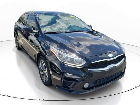 Used 2019 Kia Forte LXS FWD image 4