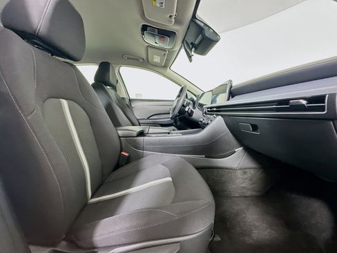 Used 2025 Hyundai Sonata SEL FWD image 30