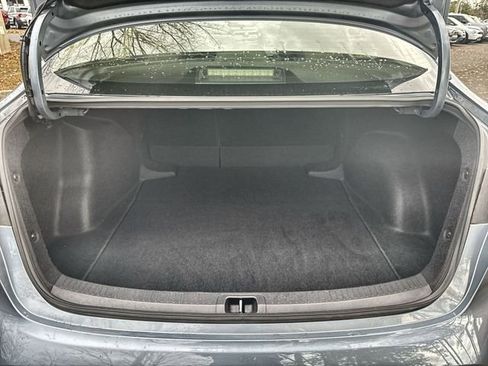 Used 2024 Toyota Corolla LE image 31