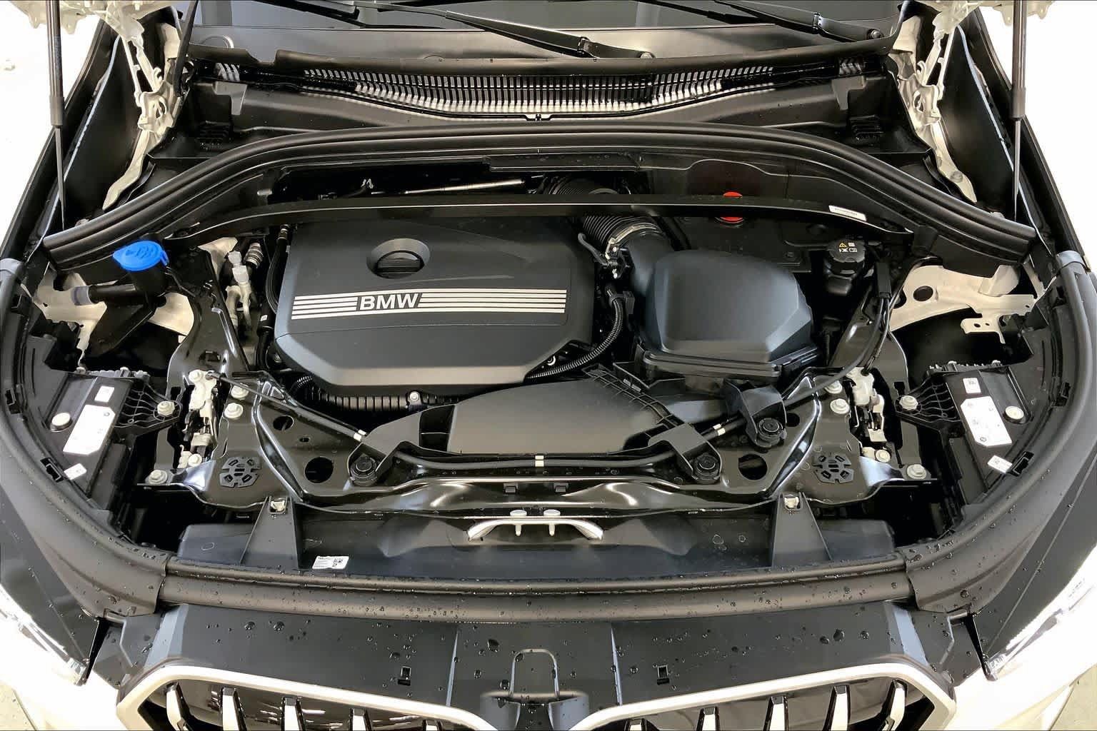 New 2027 BMW X1 xDrive28i AWD/4WD image 16