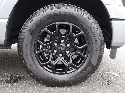 Used 2025 Ford F150 Lariat AWD/4WD image 10