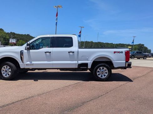 Used 2024 Ford F250 XLT w/ FX4 Off-Road Package AWD/4WD image 5