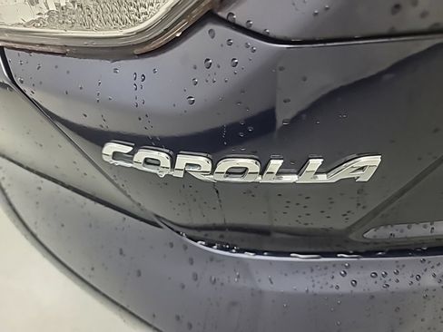 Used 2025 Toyota Corolla LE FWD image 12