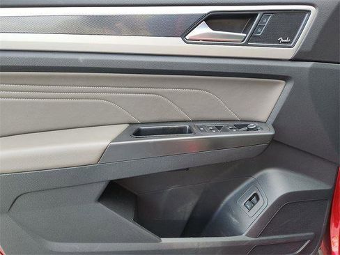 Certified 2022 Volkswagen Atlas SEL Premium image 14