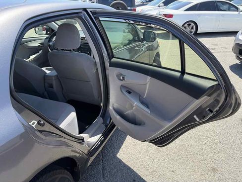 Used 2011 Toyota Corolla LE FWD image 21