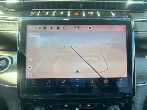 Used 2023 Jeep Grand Cherokee Limited w/ Luxury Tech Group II AWD/4WD image 45