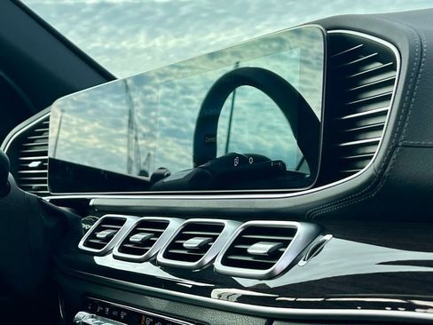 Certified 2022 Mercedes-Benz GLS 450 4MATIC image 16