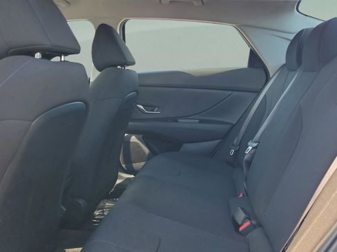 New 2026 Hyundai Elantra SE image 9