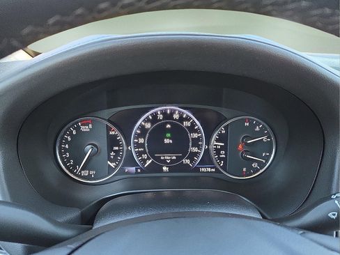 Used 2024 Buick Enclave Avenir w/ Avenir Technology Package image 23