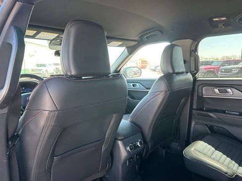 Used 2025 Ford Explorer ST-Line image 22