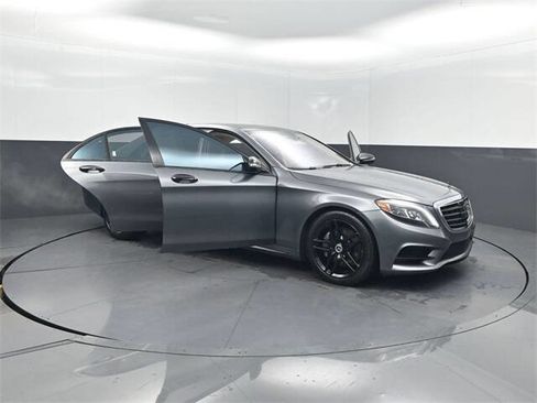 Used 2017 Mercedes-Benz S 550 4MATIC Sedan image 42