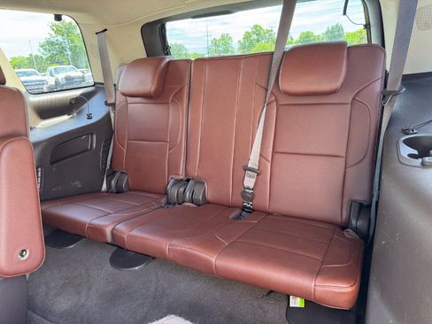 Used 2015 Chevrolet Tahoe LTZ AWD/4WD image 17