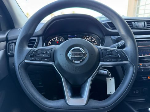 Used 2019 Nissan Rogue Sport S FWD image 9