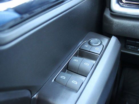 New 2025 GMC Canyon Elevation w/ Convenience Package image 9