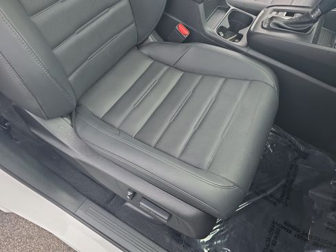 Used 2023 Honda CR-V EX-L image 10