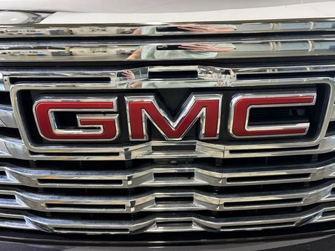 Used 2024 GMC Sierra 1500 Denali AWD/4WD image 10