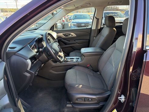 Used 2018 Chevrolet Traverse LT image 8