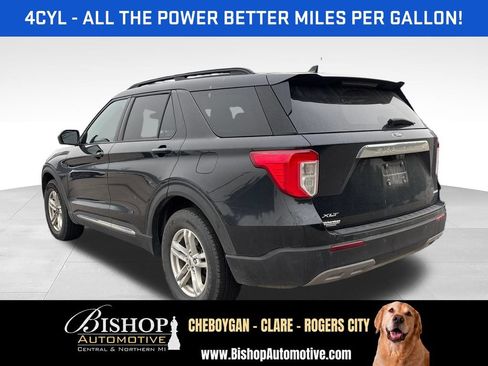 Used 2022 Ford Explorer XLT w/ Equipment Group 202A AWD/4WD image 7