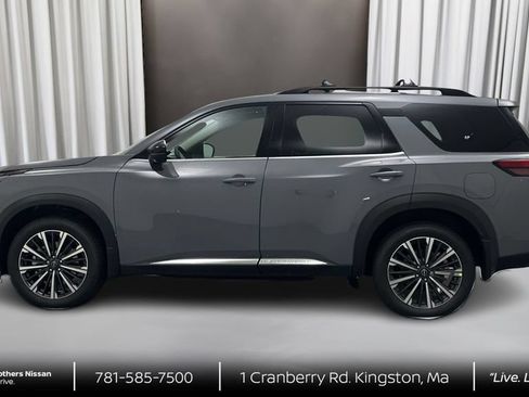 New 2026 Nissan Pathfinder Platinum w/ Cargo Package AWD/4WD image 8