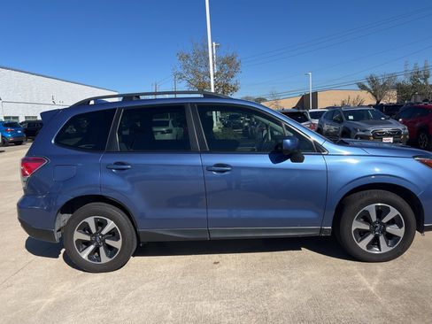 Used 2018 Subaru Forester 2.5i Premium image 4