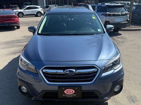 Used 2018 Subaru Outback 2.5i Limited image 2