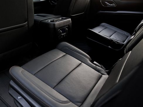 Used 2023 Chevrolet Tahoe High Country w/ Premium Package image 25