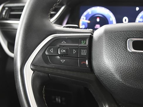 Used 2024 Jeep Grand Cherokee L Laredo image 35