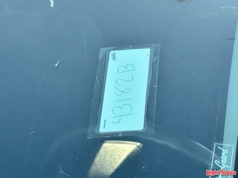 Used 2016 Ford Fiesta SE w/ Equipment Group 201A FWD image 11