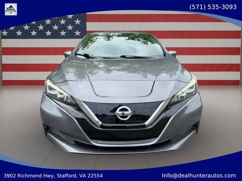 Used 2018 Nissan Leaf SV w/ SV Technology Package FWD image 2
