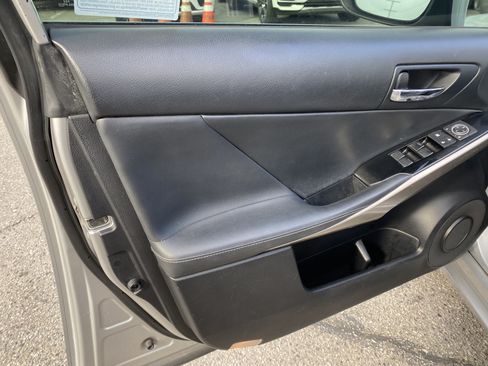 Used 2016 Lexus IS 200t RWD image 12