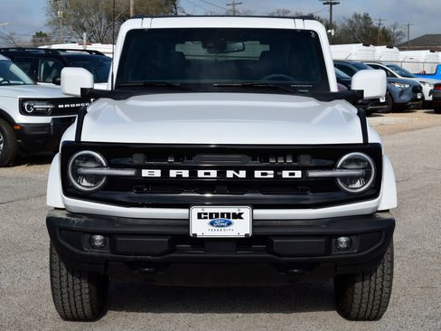 New 2026 Ford Bronco Outer Banks image 2