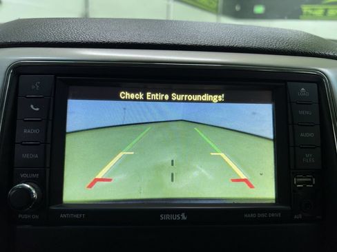 Used 2012 Jeep Grand Cherokee Laredo AWD/4WD image 14