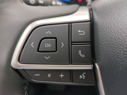 New 2026 Toyota Highlander XLE image 12