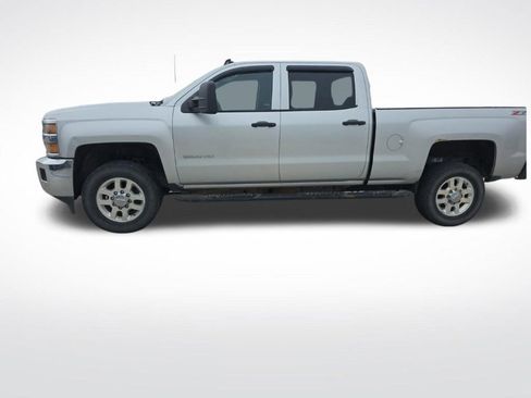 Used 2015 Chevrolet Silverado 2500 LT w/ Z71 Package, Off-Road image 3