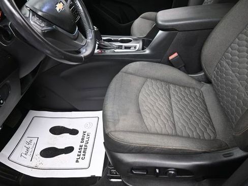 Used 2019 Chevrolet Equinox LT FWD image 15