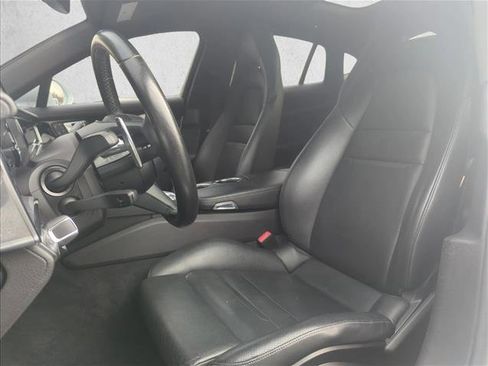 Used 2022 Porsche Panamera 4 w/ Premium Package image 21