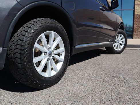 Used 2020 Dodge Durango SXT image 11