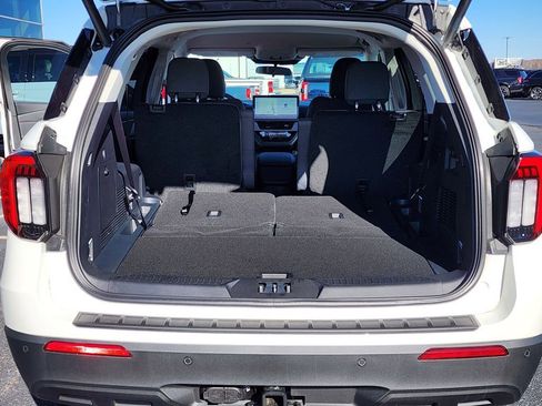 New 2026 Ford Explorer Active image 32