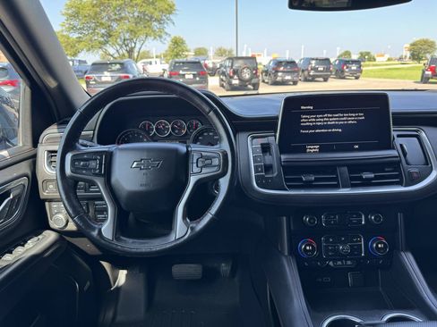 Used 2021 Chevrolet Tahoe RST w/ Luxury Package AWD/4WD image 3