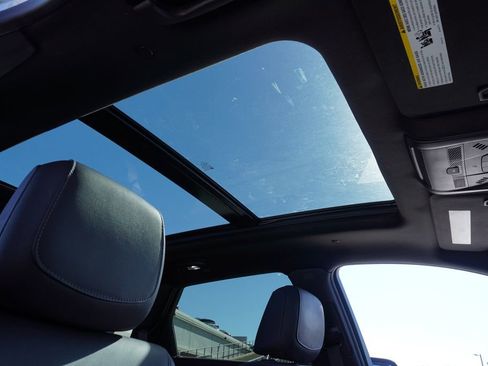 Certified 2025 Cadillac XT5 Premium Luxury image 13