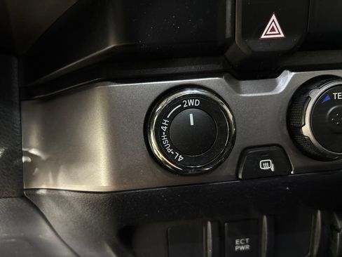 Used 2021 Toyota Tacoma SR5 AWD/4WD image 20
