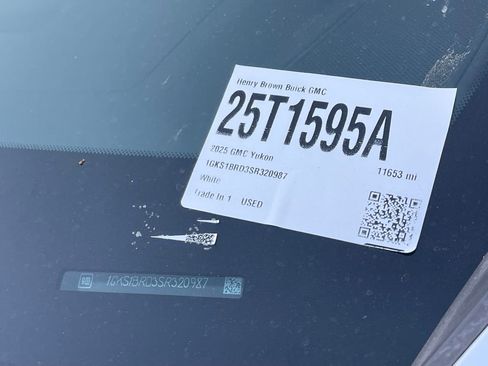 Used 2025 GMC Yukon Elevation RWD image 3